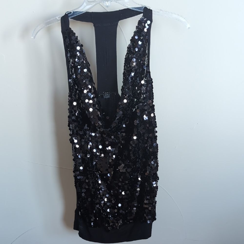 XXI Size Small T Back🖤 Black Sequin Top With Banded Waist